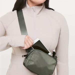 Band New With Tag Lululemon Everywhere Belt Bag Grey Sage extension strap